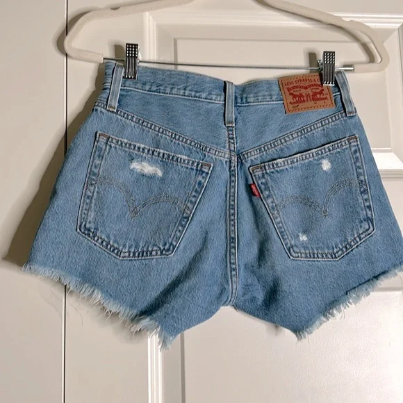 Levi's 501 shorts - Picture 4 of 7